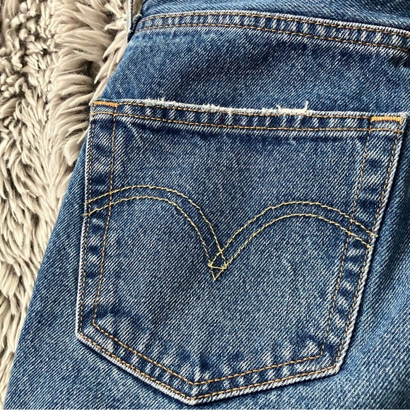 Levi’s 24/30– 501 Premium- Classic Blue Denim Jeans Button Fly - Picture 9 of 13